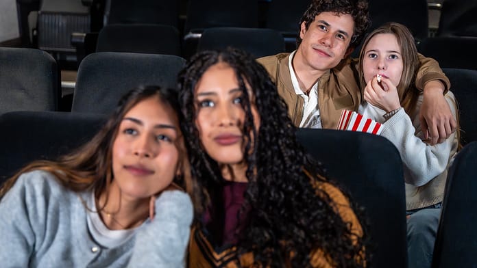 Warum rechts für viele Junge heute attraktiv ist