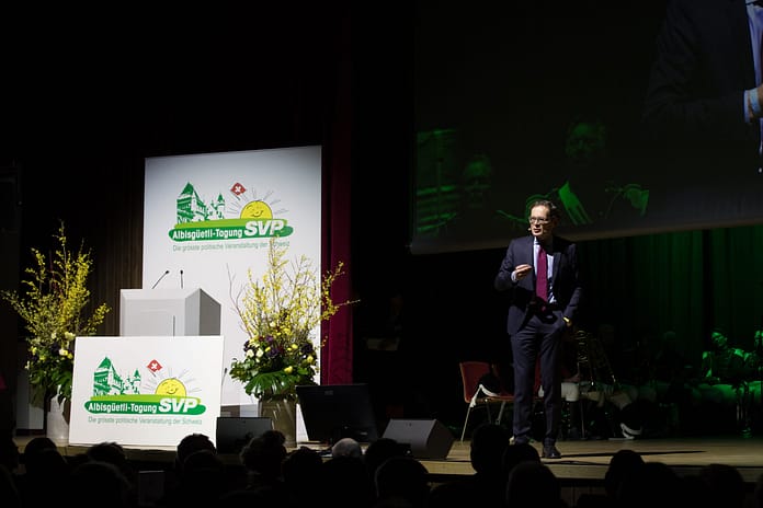 Stoppt die Pyromanen in Bundesbern!